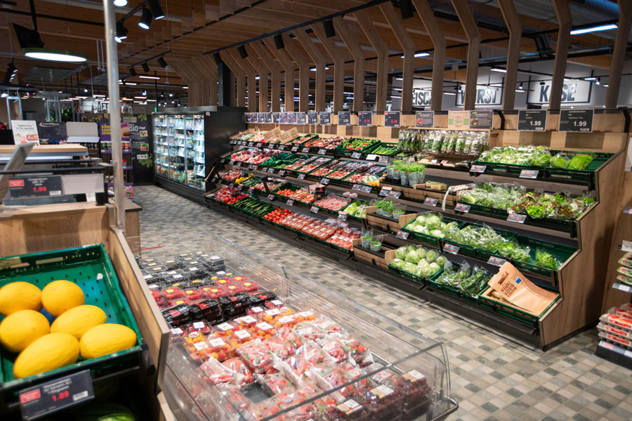Die Obst- und Gemüseabteilung im EDEKA Herrmann
